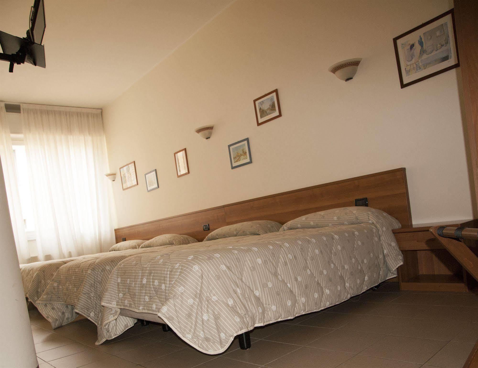 Hotel Marinoni Lomazzo Eksteriør bilde