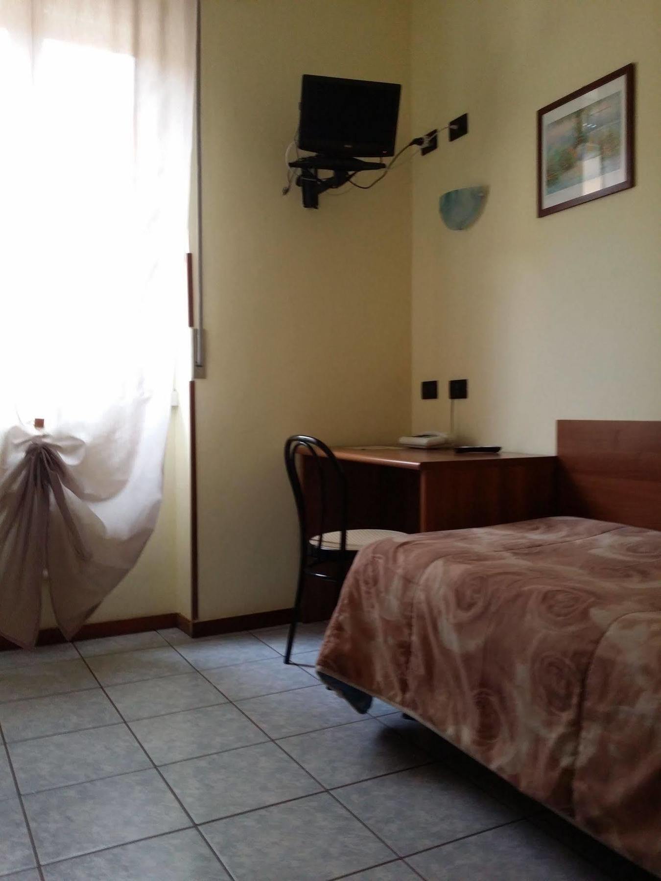 Hotel Marinoni Lomazzo Eksteriør bilde