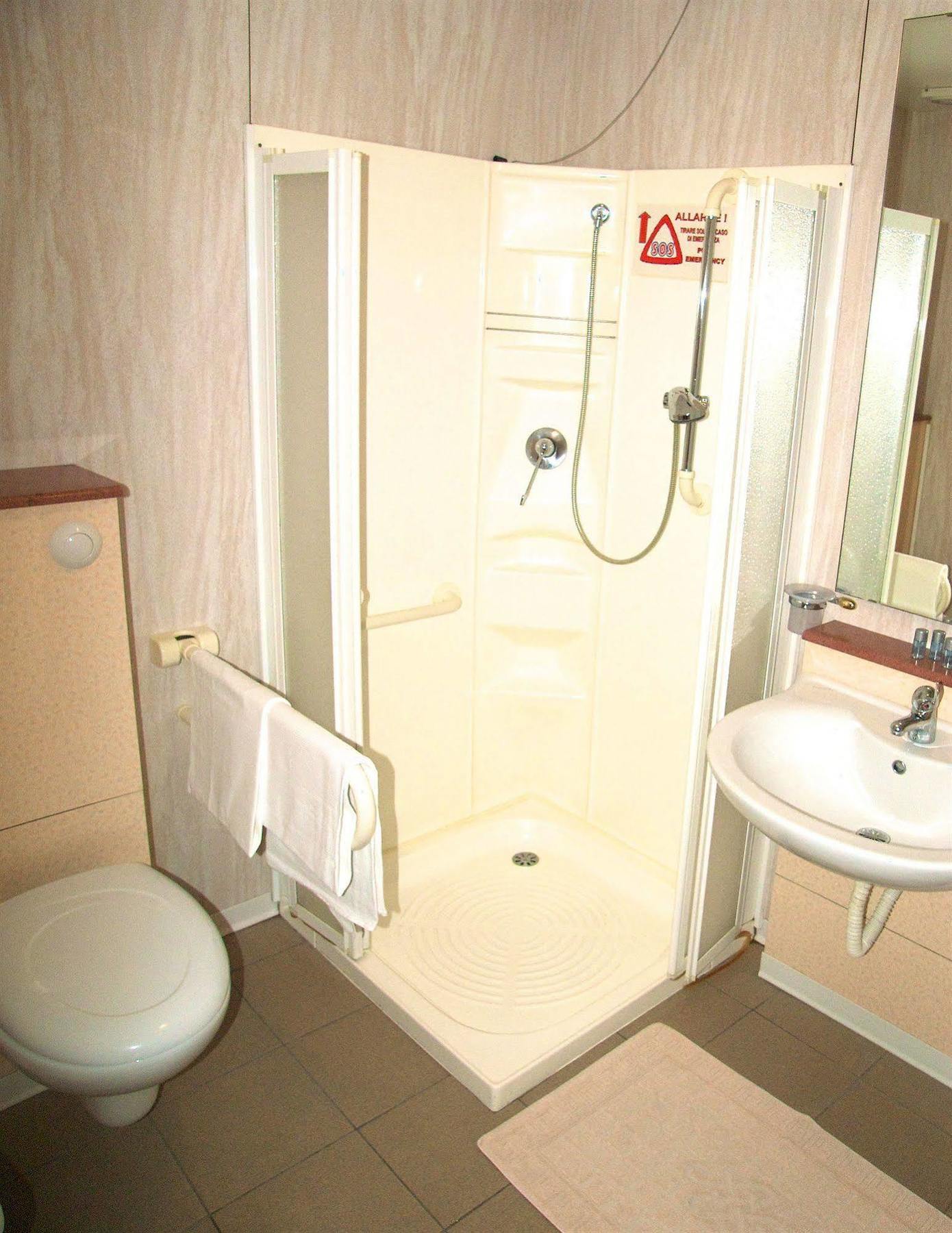 Hotel Marinoni Lomazzo Eksteriør bilde
